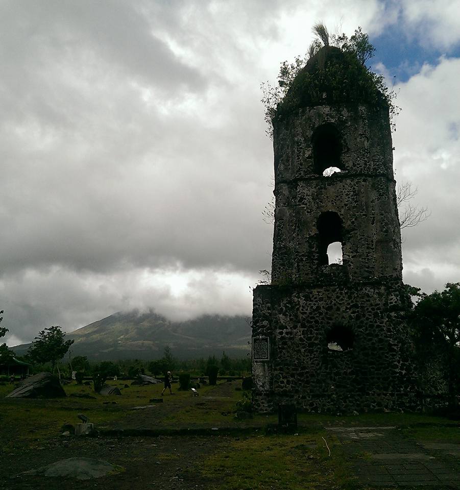 Mount Mayon shy volcano Philippines Cagsawa Ruins