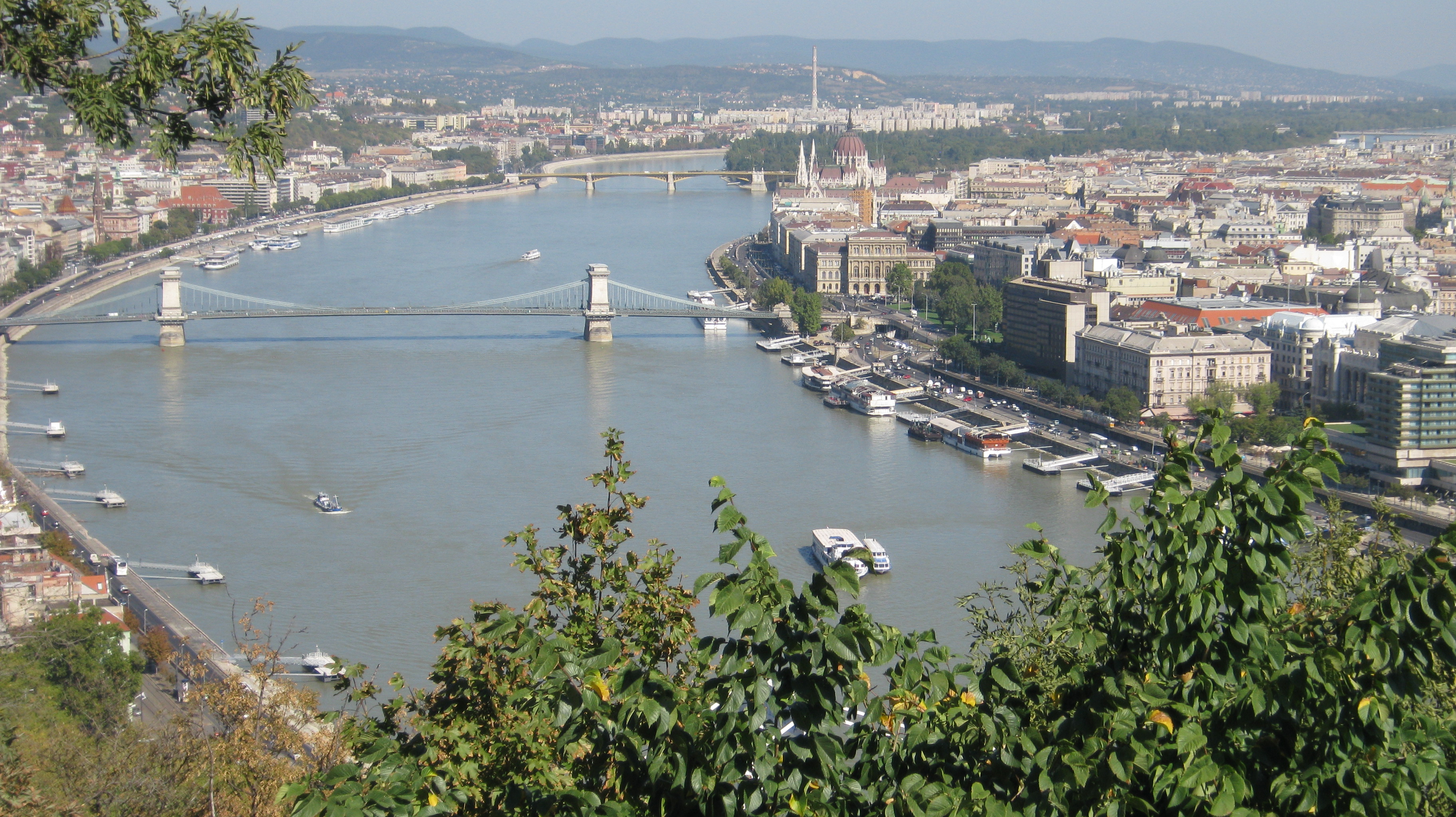 In praise of walking tours